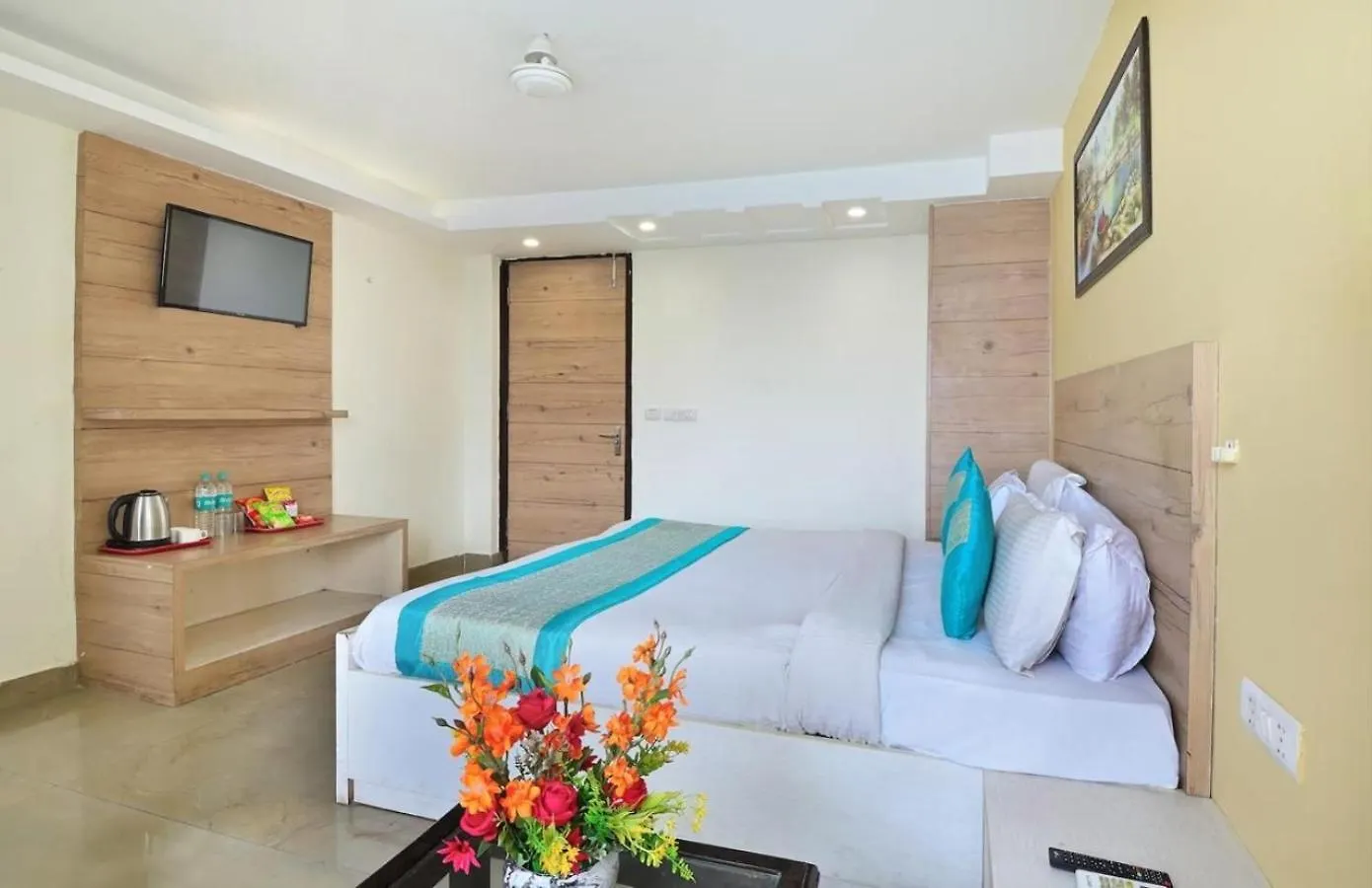 ***  Hotel Good Luck By Jmd Group Near Delhi Igi Airport New Delhi India