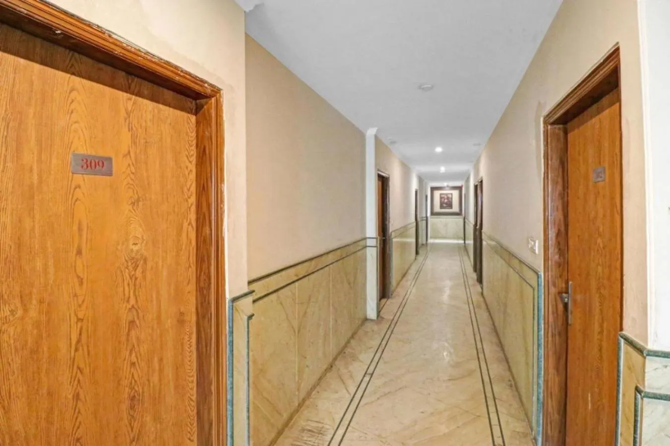 Hotel Good Luck By Jmd Group Near Delhi Igi Airport New Delhi 3*,