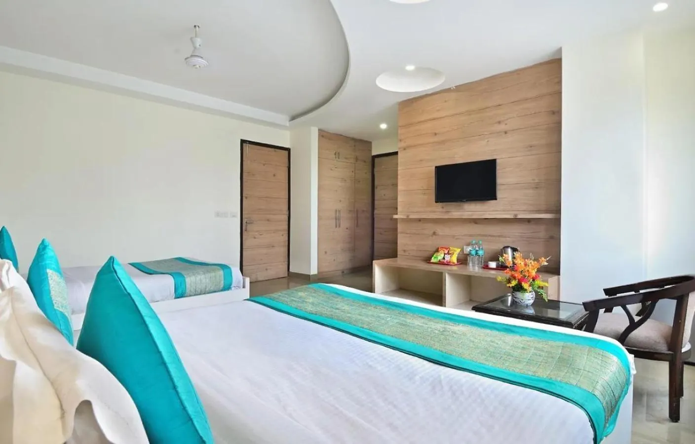 Hotel Good Luck By Jmd Group Near Delhi Igi Airport New Delhi 3*,